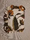 Pochette à froufrous